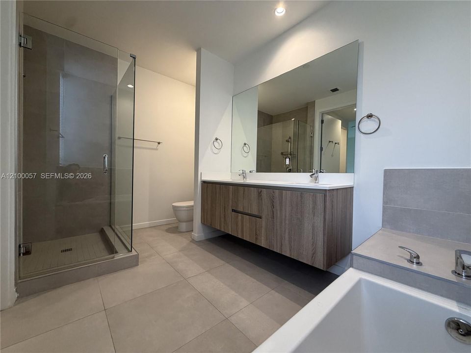 En Venta: $1,399,000 (4 camas, 4 baños, 2024 Pies cuadrados)
