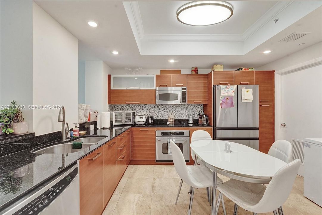 En Venta: $675,000 (3 camas, 2 baños, 1866 Pies cuadrados)