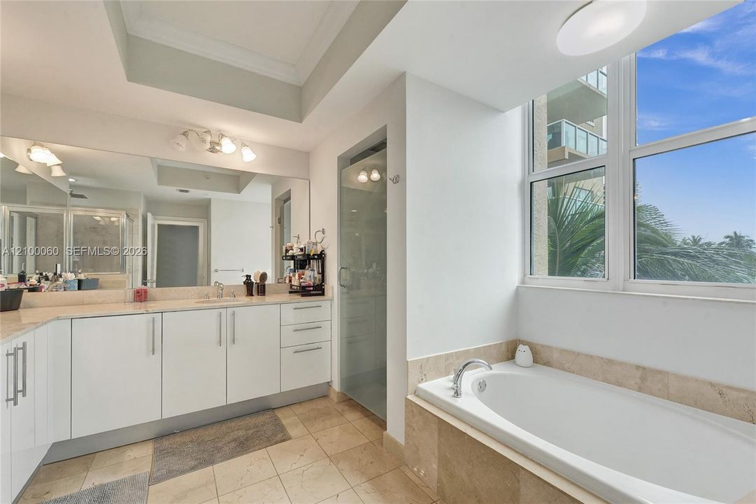 En Venta: $675,000 (3 camas, 2 baños, 1866 Pies cuadrados)