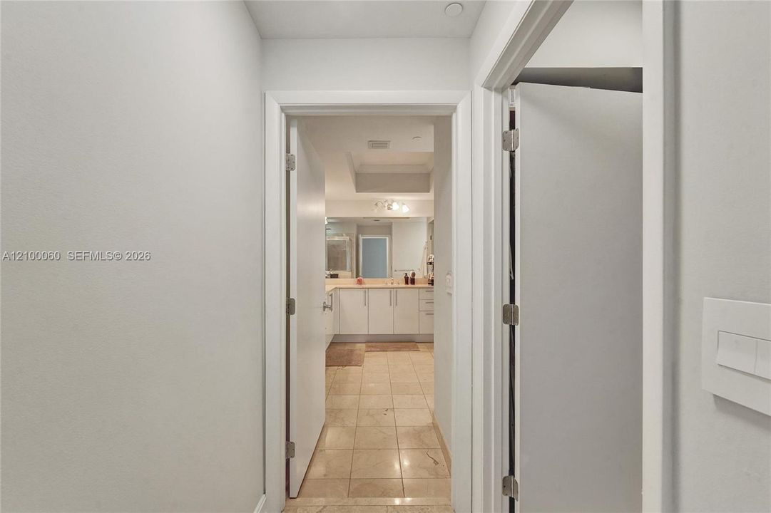 En Venta: $675,000 (3 camas, 2 baños, 1866 Pies cuadrados)