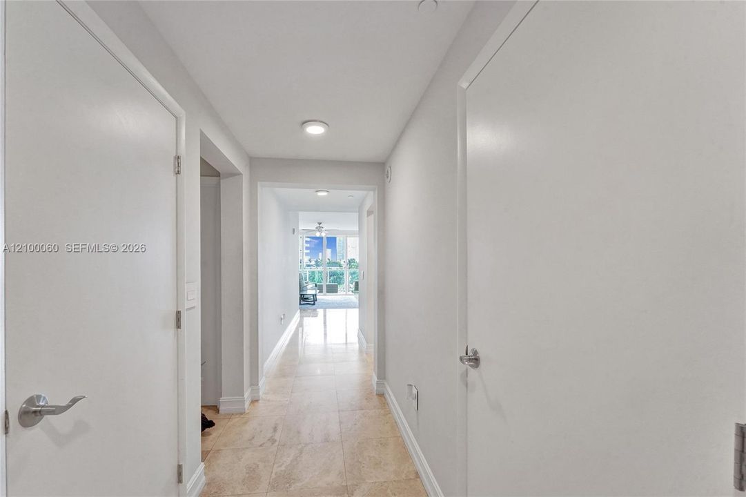 En Venta: $675,000 (3 camas, 2 baños, 1866 Pies cuadrados)