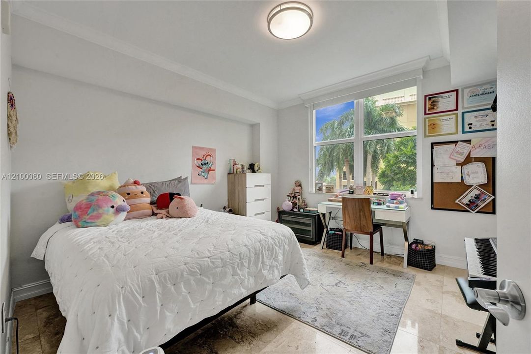 En Venta: $675,000 (3 camas, 2 baños, 1866 Pies cuadrados)