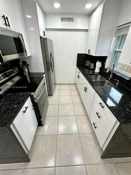 На продажу: $499,500 (3 спален, 3 ванн, 1411 Квадратных фут)
