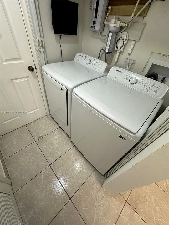 На продажу: $499,500 (3 спален, 3 ванн, 1411 Квадратных фут)