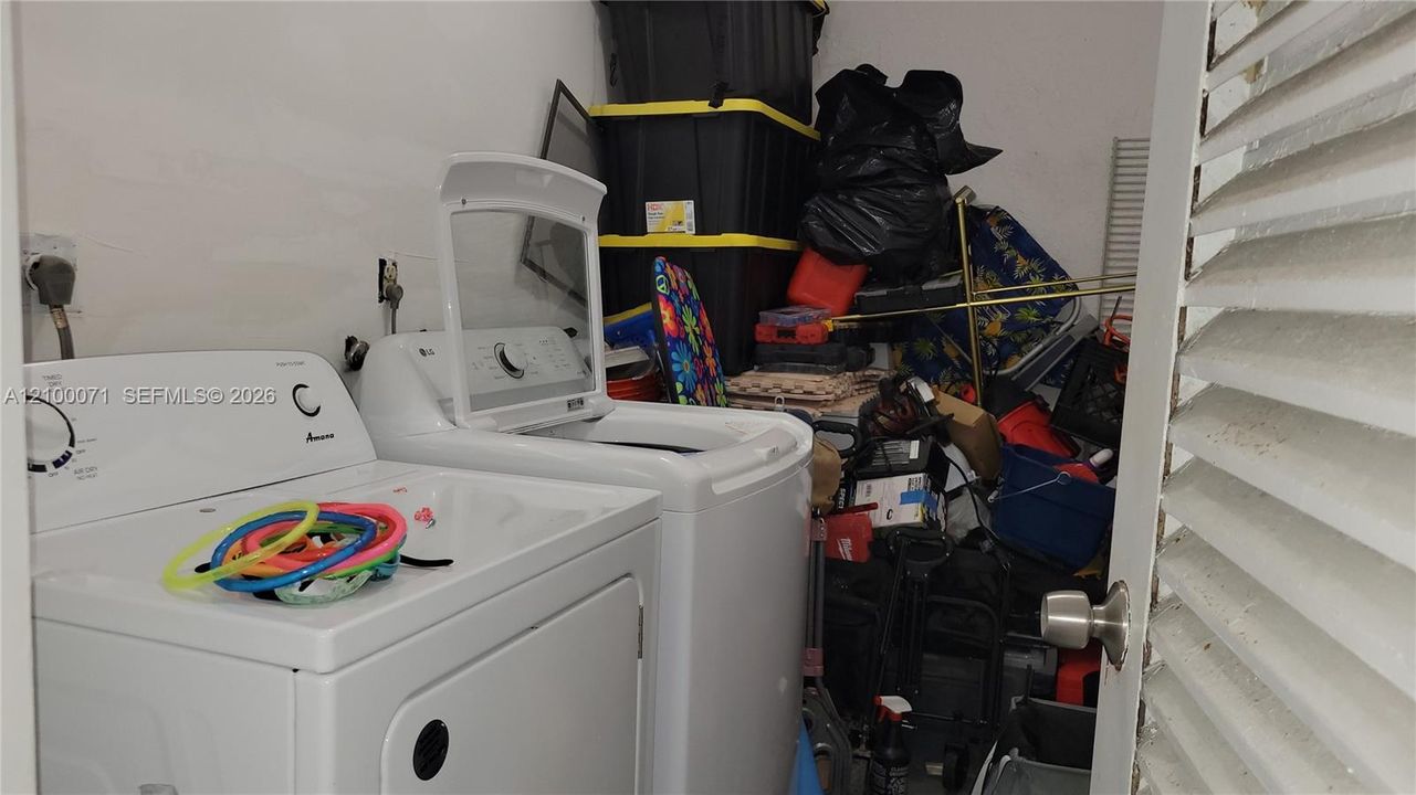 В аренду: $2,400 (2 спален, 2 ванн, 1287 Квадратных фут)