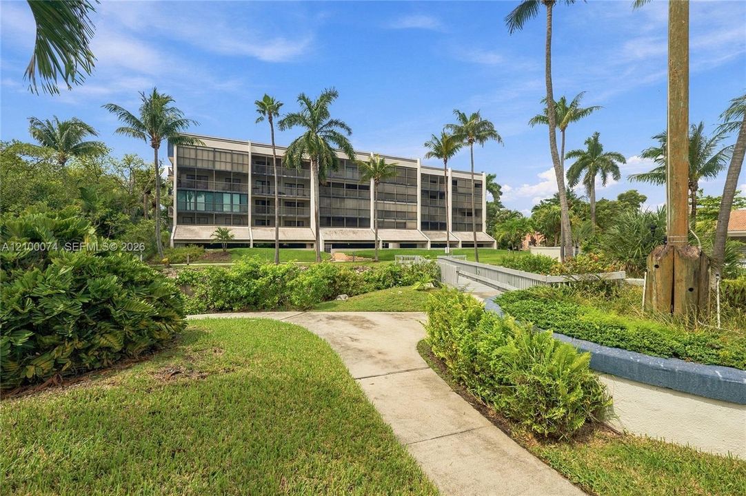 En Venta: $399,999 (2 camas, 2 baños, 1126 Pies cuadrados)