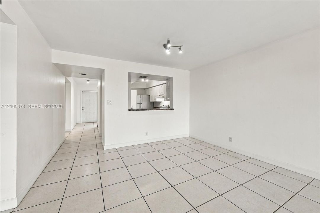 En Venta: $399,999 (2 camas, 2 baños, 1126 Pies cuadrados)