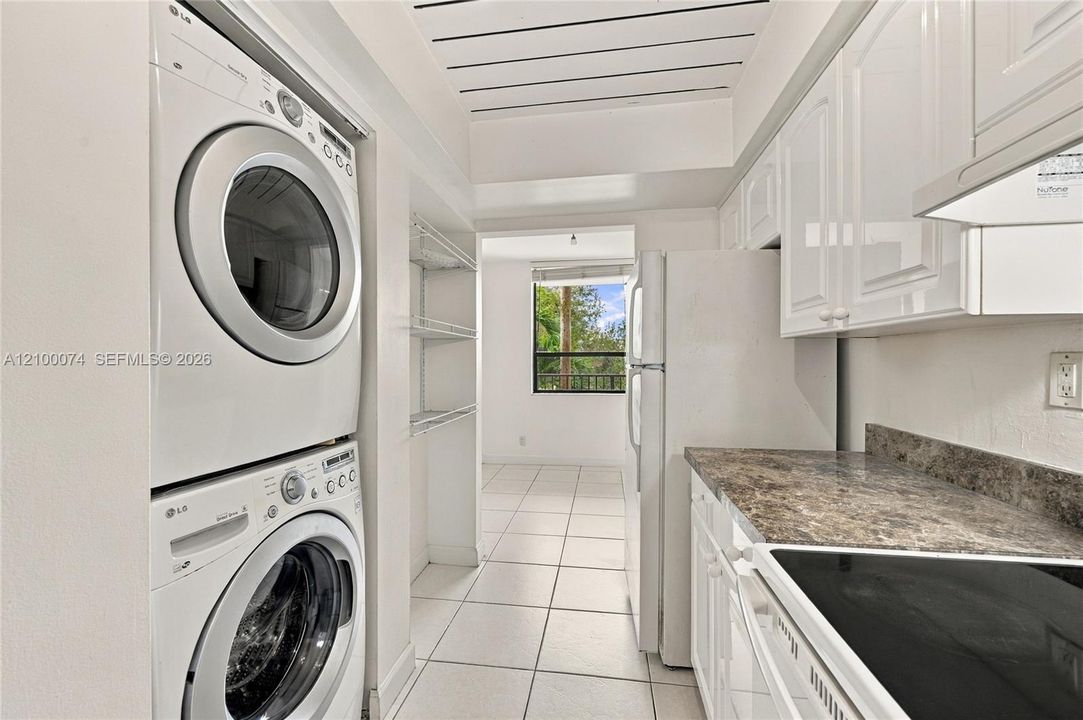 En Venta: $399,999 (2 camas, 2 baños, 1126 Pies cuadrados)