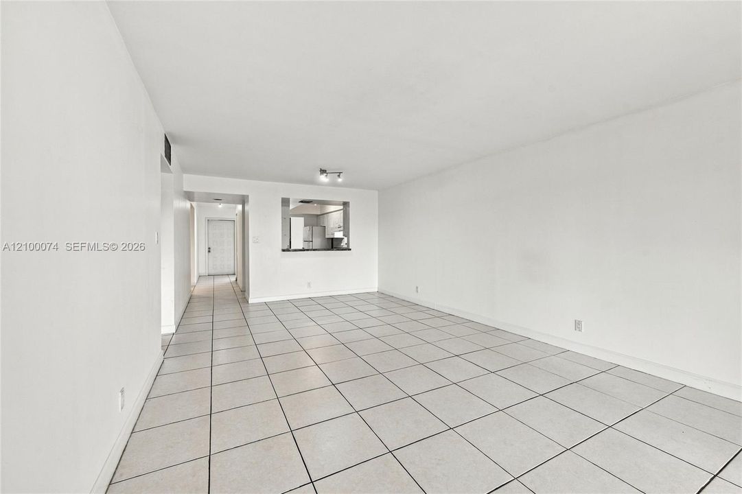 En Venta: $399,999 (2 camas, 2 baños, 1126 Pies cuadrados)