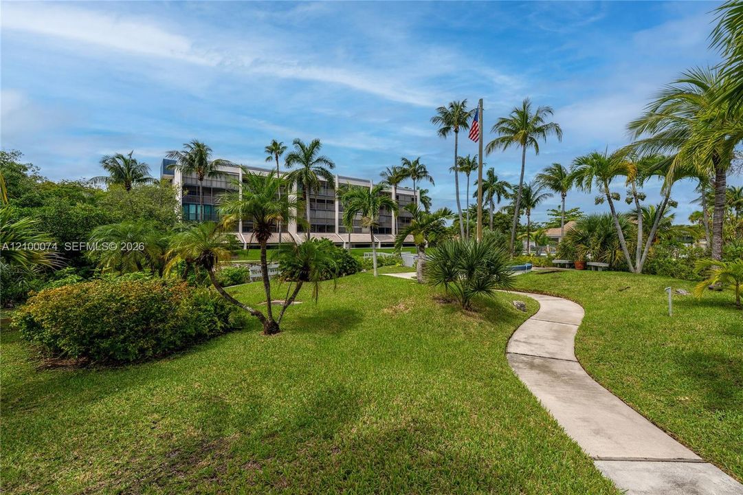 En Venta: $399,999 (2 camas, 2 baños, 1126 Pies cuadrados)