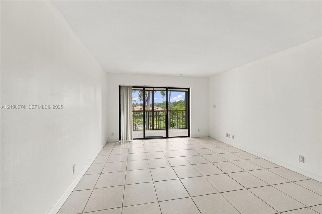 En Venta: $399,999 (2 camas, 2 baños, 1126 Pies cuadrados)