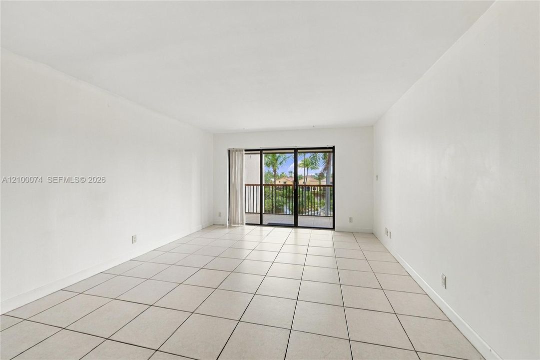 En Venta: $399,999 (2 camas, 2 baños, 1126 Pies cuadrados)