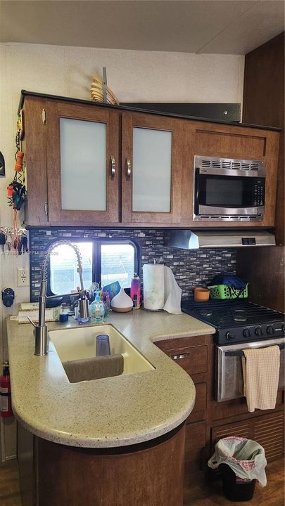 En Venta: $365,000 (2 camas, 1 baños, 0 Pies cuadrados)