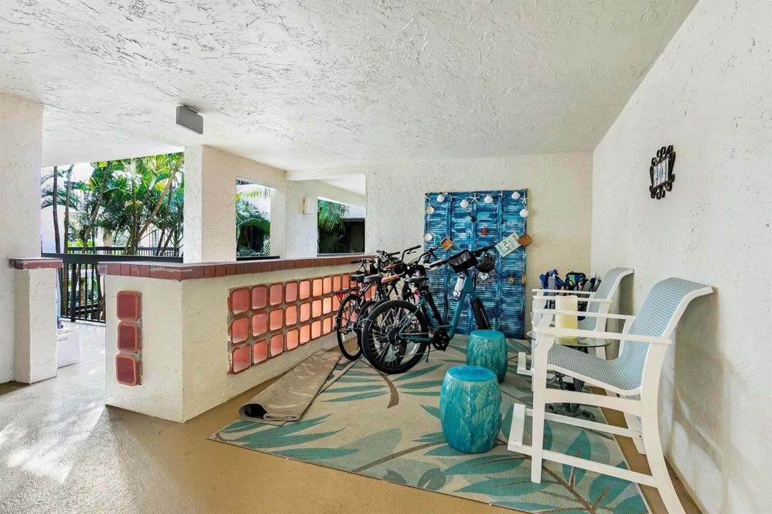 Front Entrance Seating