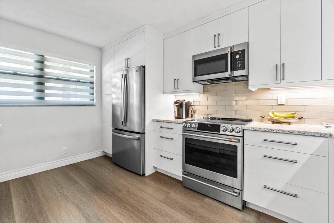 012-12871BriarlakeDrive-102-PalmBeachGar