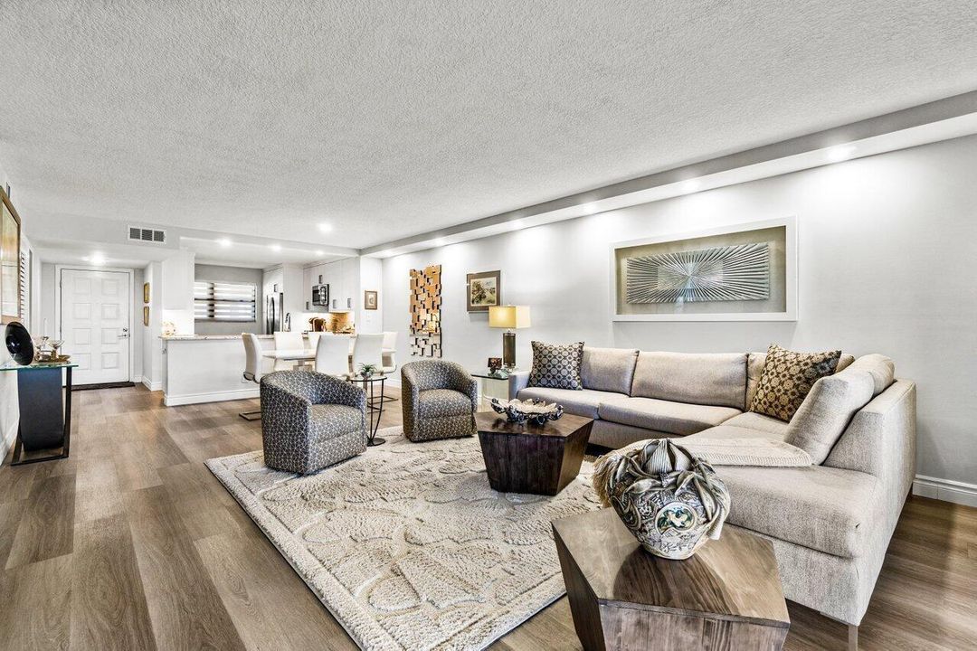 005-12871BriarlakeDrive-102-PalmBeachGar