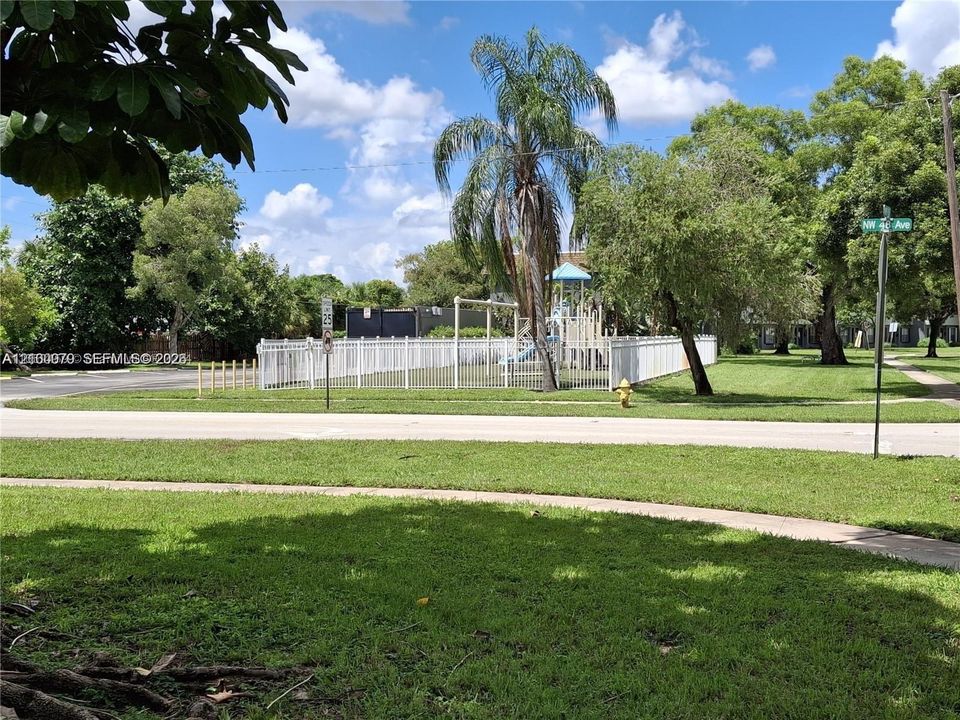 En Renta: $1,950 (2 camas, 1 baños, 938 Pies cuadrados)