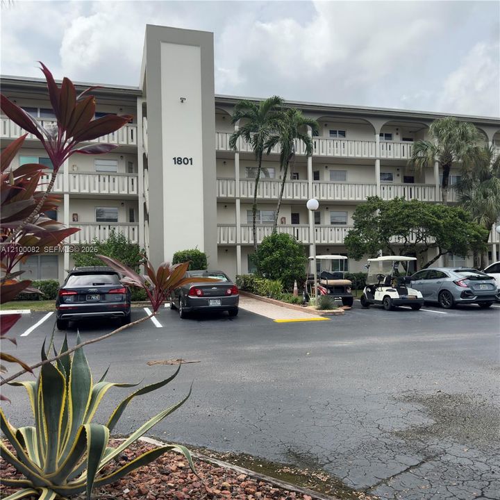 For Sale: $249,000 (2 beds, 2 baths, 1225 Square Feet)