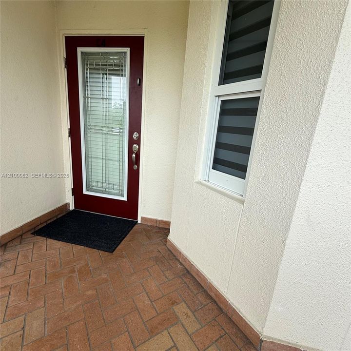 For Sale: $249,000 (2 beds, 2 baths, 1225 Square Feet)