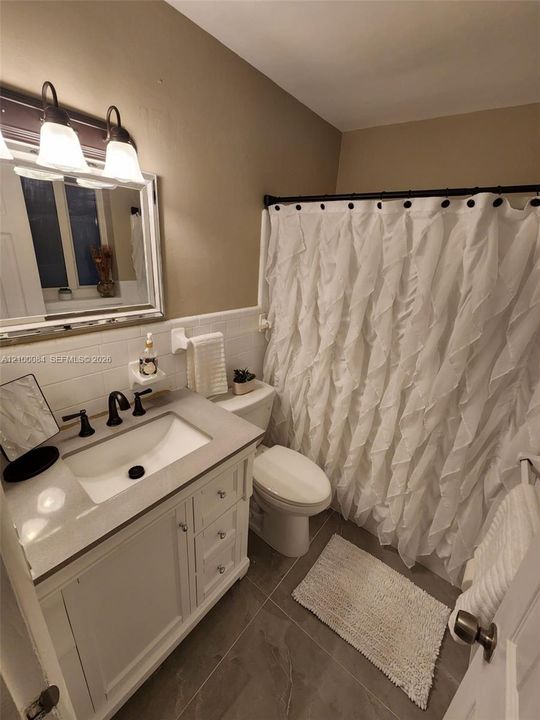 En Renta: $3,975 (4 camas, 2 baños, 1332 Pies cuadrados)