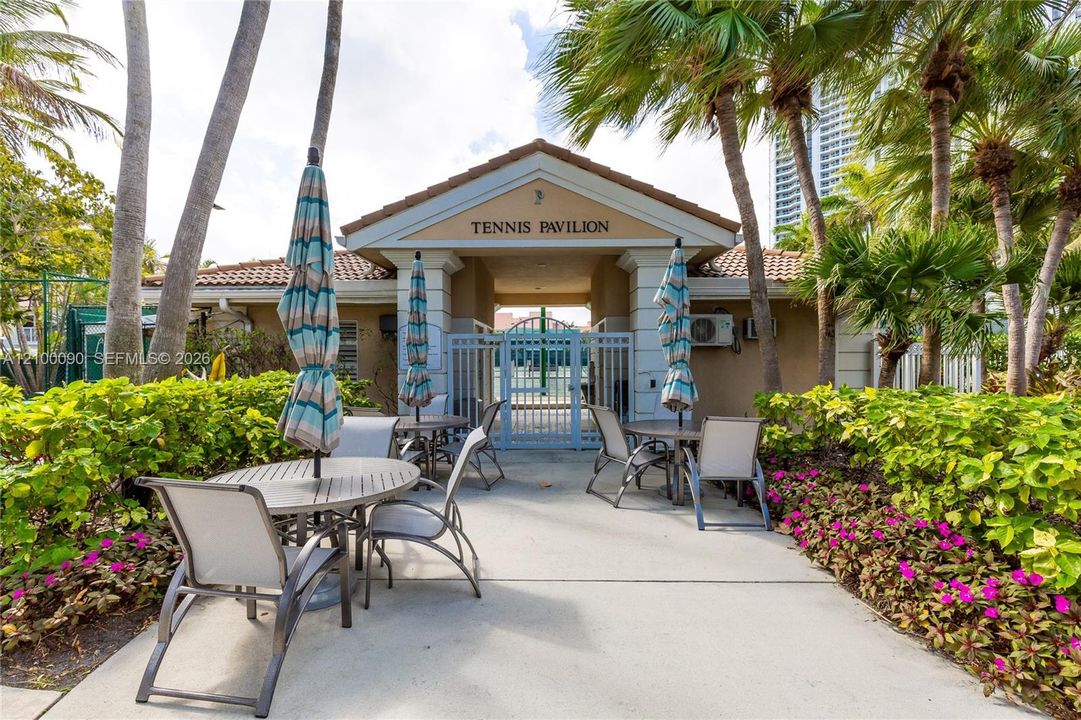 For Sale: $519,000 (2 beds, 2 baths, 1510 Square Feet)