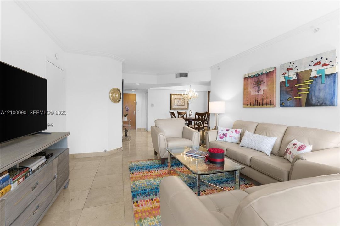 For Sale: $519,000 (2 beds, 2 baths, 1510 Square Feet)