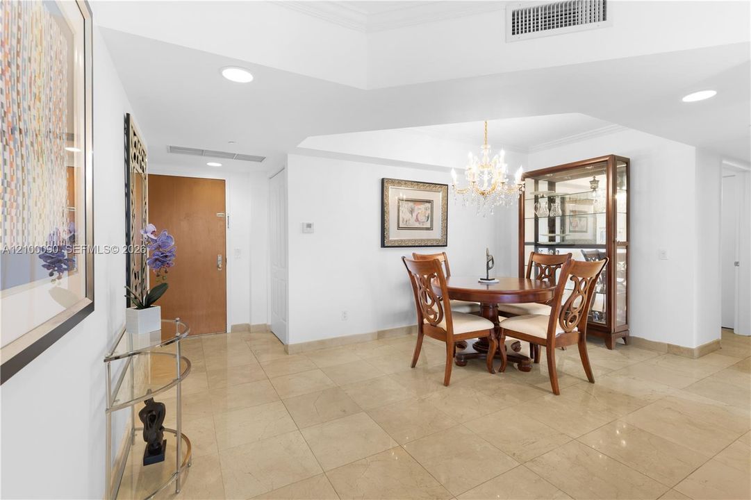 For Sale: $519,000 (2 beds, 2 baths, 1510 Square Feet)