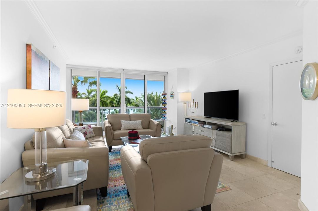 For Sale: $519,000 (2 beds, 2 baths, 1510 Square Feet)