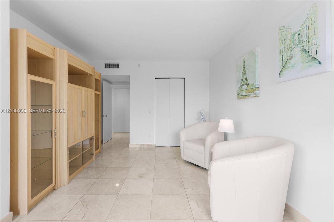 For Sale: $519,000 (2 beds, 2 baths, 1510 Square Feet)