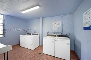 For Sale: $260,000 (2 beds, 2 baths, 990 Square Feet)