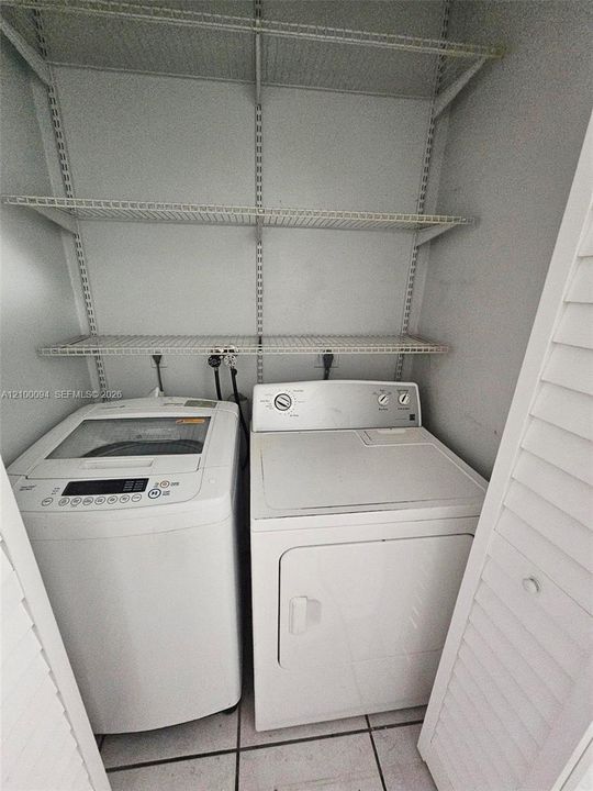 En Renta: $3,450 (3 camas, 2 baños, 2430 Pies cuadrados)