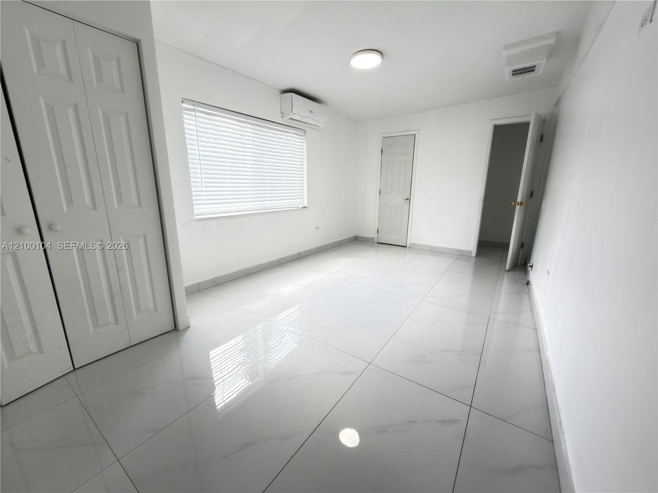 В аренду: $2,700 (2 спален, 1 ванн, 1265 Квадратных фут)