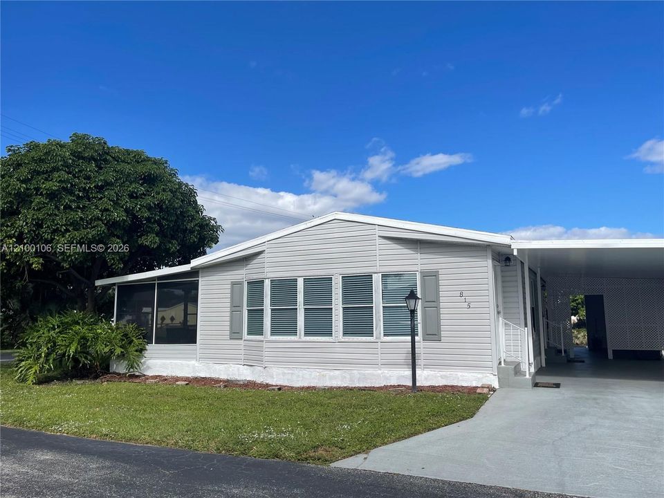 For Rent: $2,350 (2 beds, 2 baths, 1250 Square Feet)