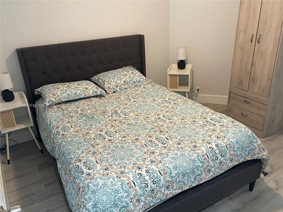 For Rent: $2,350 (2 beds, 2 baths, 1250 Square Feet)