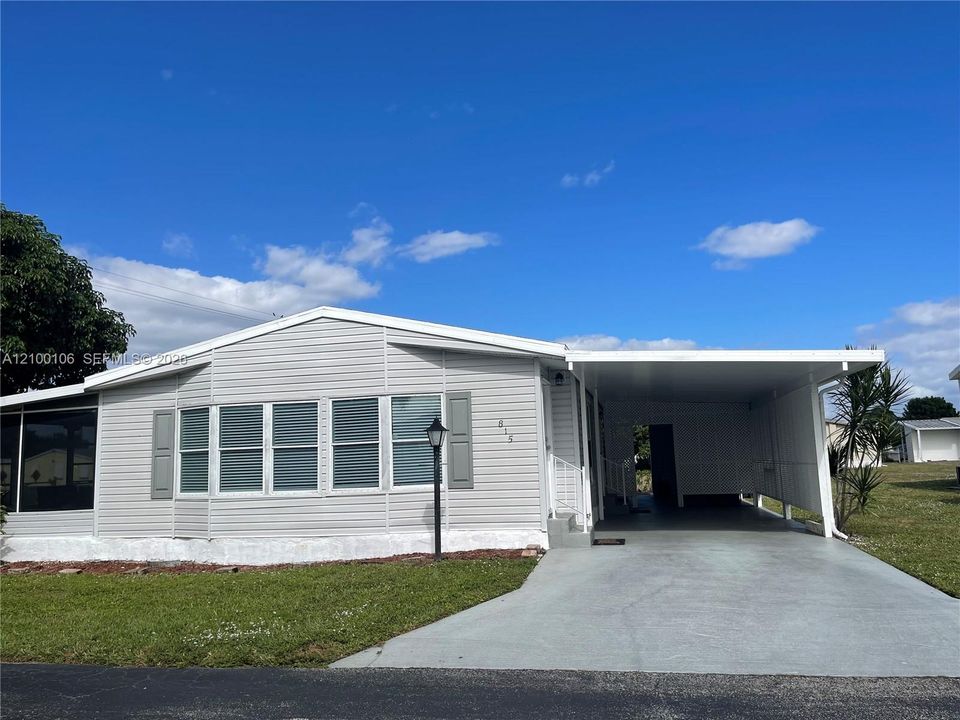For Rent: $2,350 (2 beds, 2 baths, 1250 Square Feet)