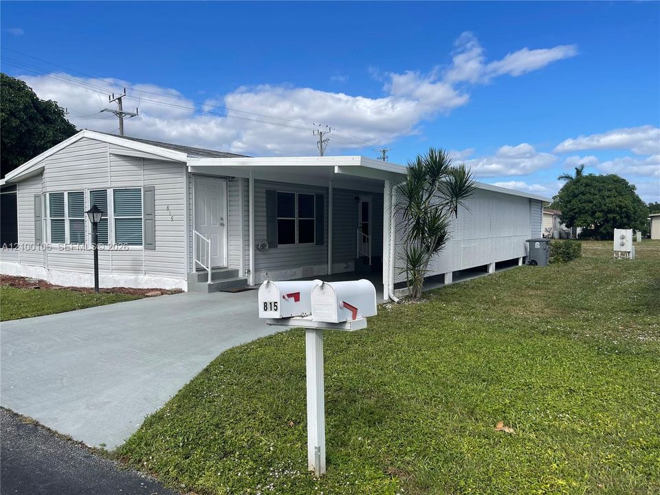 For Rent: $2,350 (2 beds, 2 baths, 1250 Square Feet)