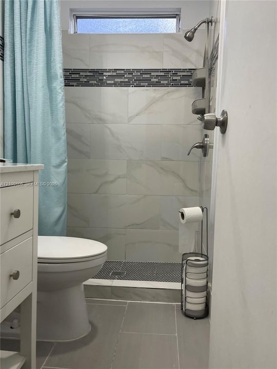 For Rent: $2,350 (2 beds, 2 baths, 1250 Square Feet)