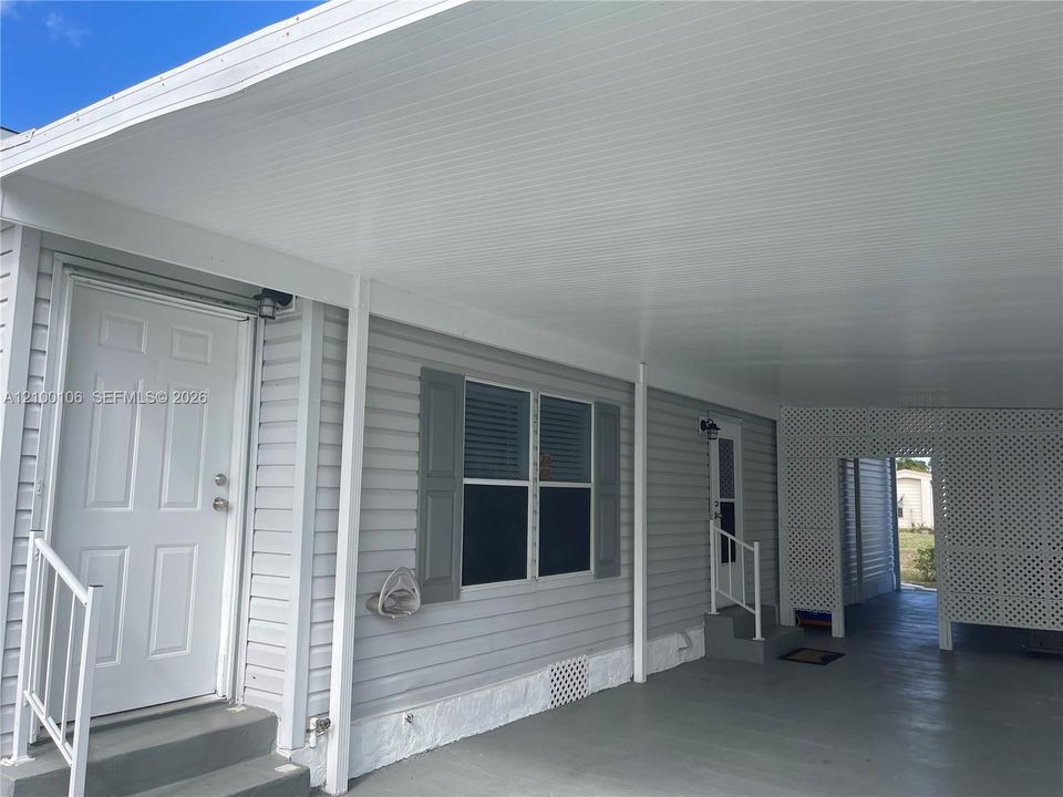 For Rent: $2,350 (2 beds, 2 baths, 1250 Square Feet)