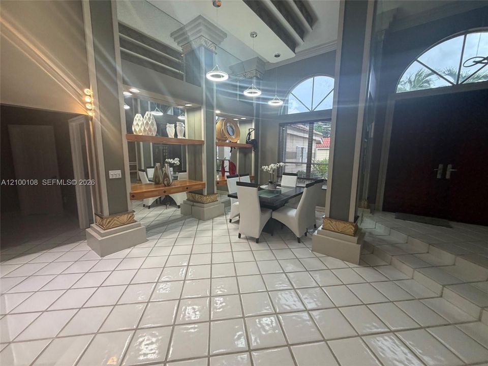 В аренду: $12,000 (4 спален, 3 ванн, 3452 Квадратных фут)
