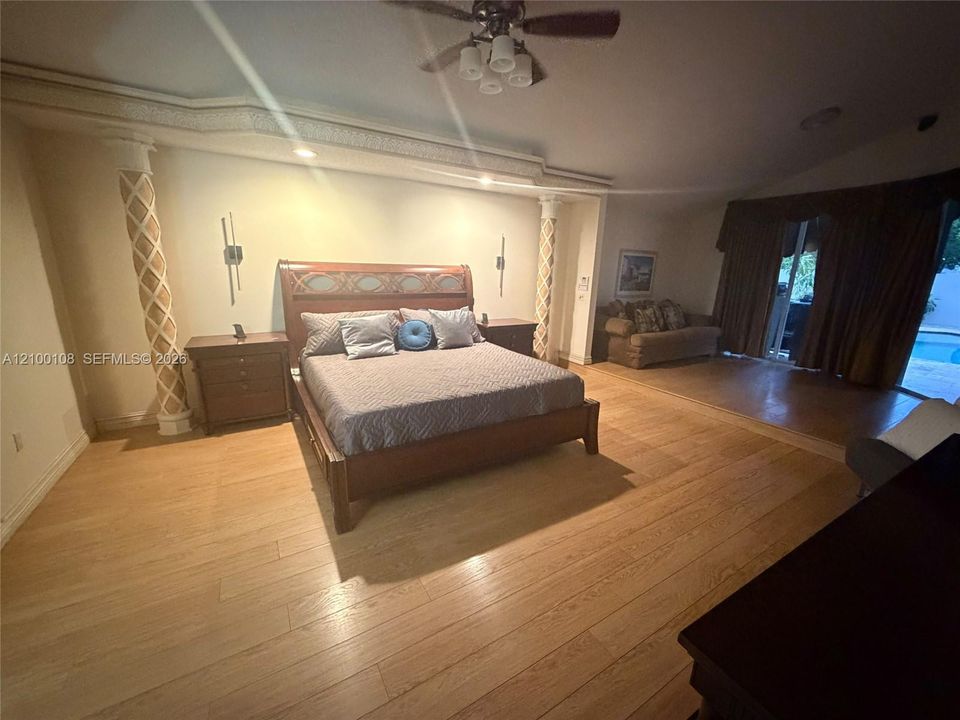 В аренду: $12,000 (4 спален, 3 ванн, 3452 Квадратных фут)