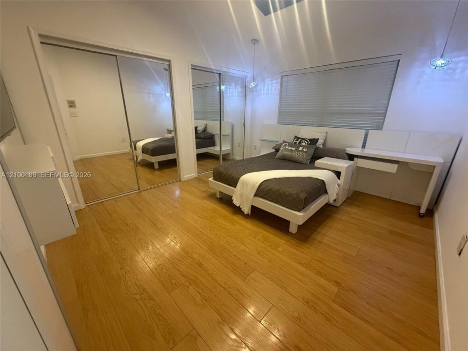 В аренду: $12,000 (4 спален, 3 ванн, 3452 Квадратных фут)
