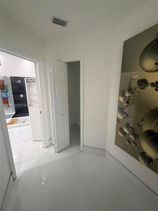 В аренду: $12,000 (4 спален, 3 ванн, 3452 Квадратных фут)