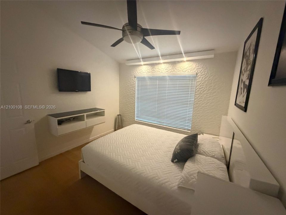 В аренду: $12,000 (4 спален, 3 ванн, 3452 Квадратных фут)
