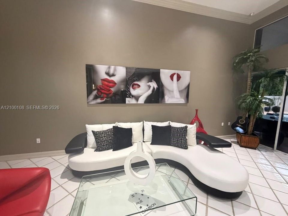 В аренду: $12,000 (4 спален, 3 ванн, 3452 Квадратных фут)