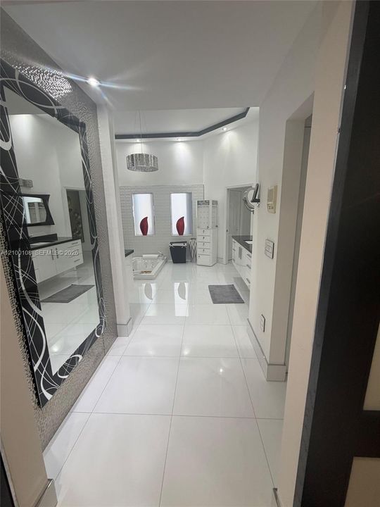 В аренду: $12,000 (4 спален, 3 ванн, 3452 Квадратных фут)