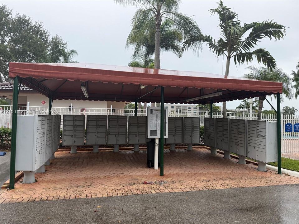 For Rent: $2,700 (2 beds, 2 baths, 972 Square Feet)