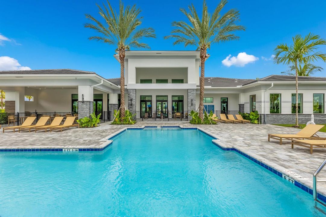 RESORT STYLE POOL
