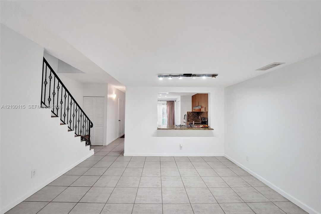 En Renta: $2,850 (3 camas, 2 baños, 1512 Pies cuadrados)