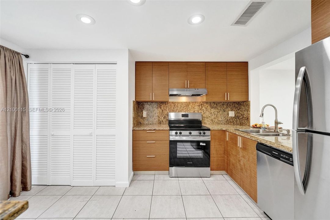 En Renta: $2,850 (3 camas, 2 baños, 1512 Pies cuadrados)