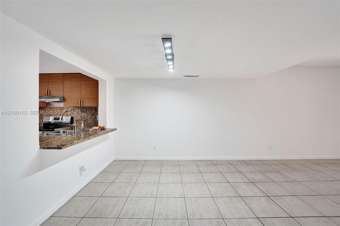 En Renta: $2,850 (3 camas, 2 baños, 1512 Pies cuadrados)